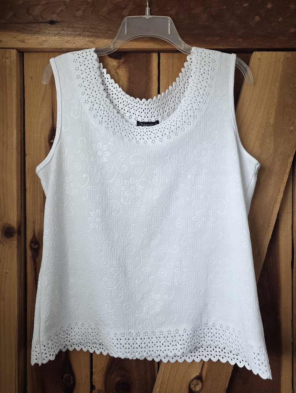 Sleeveless White Eyelet Floral Tank Top, Sz L
